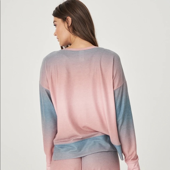 ONZIE High/Low Lounge Sweatshirt Beach Balm Women’s M/L NEW - Picture 8 of 9